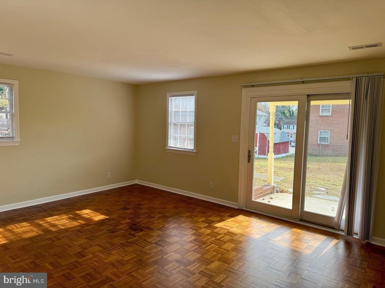 1428 Payne St #B - Photo 4 of 15