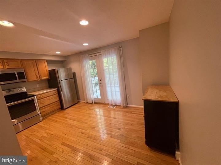 11906 Fieldthorn Ct - Photo 3 of 18