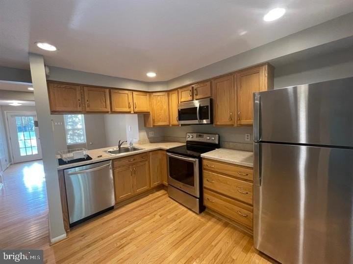 11906 Fieldthorn Ct - Photo 4 of 18