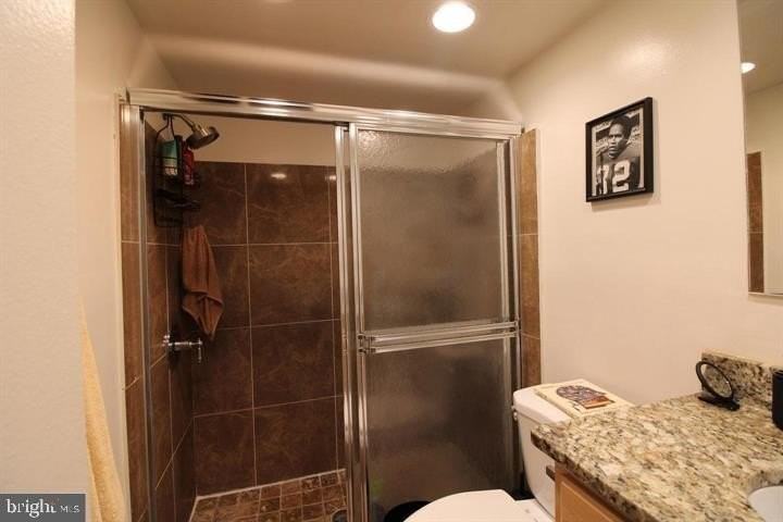 5610 Bloomfield Dr #101 - Photo 7 of 10