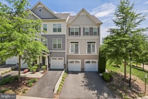 featured image of 12807 Lotte Dr