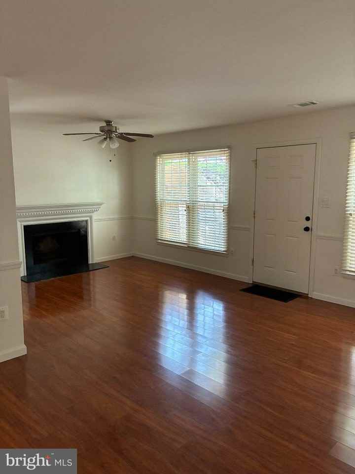 2832 Chablis Cir - Photo 2 of 11