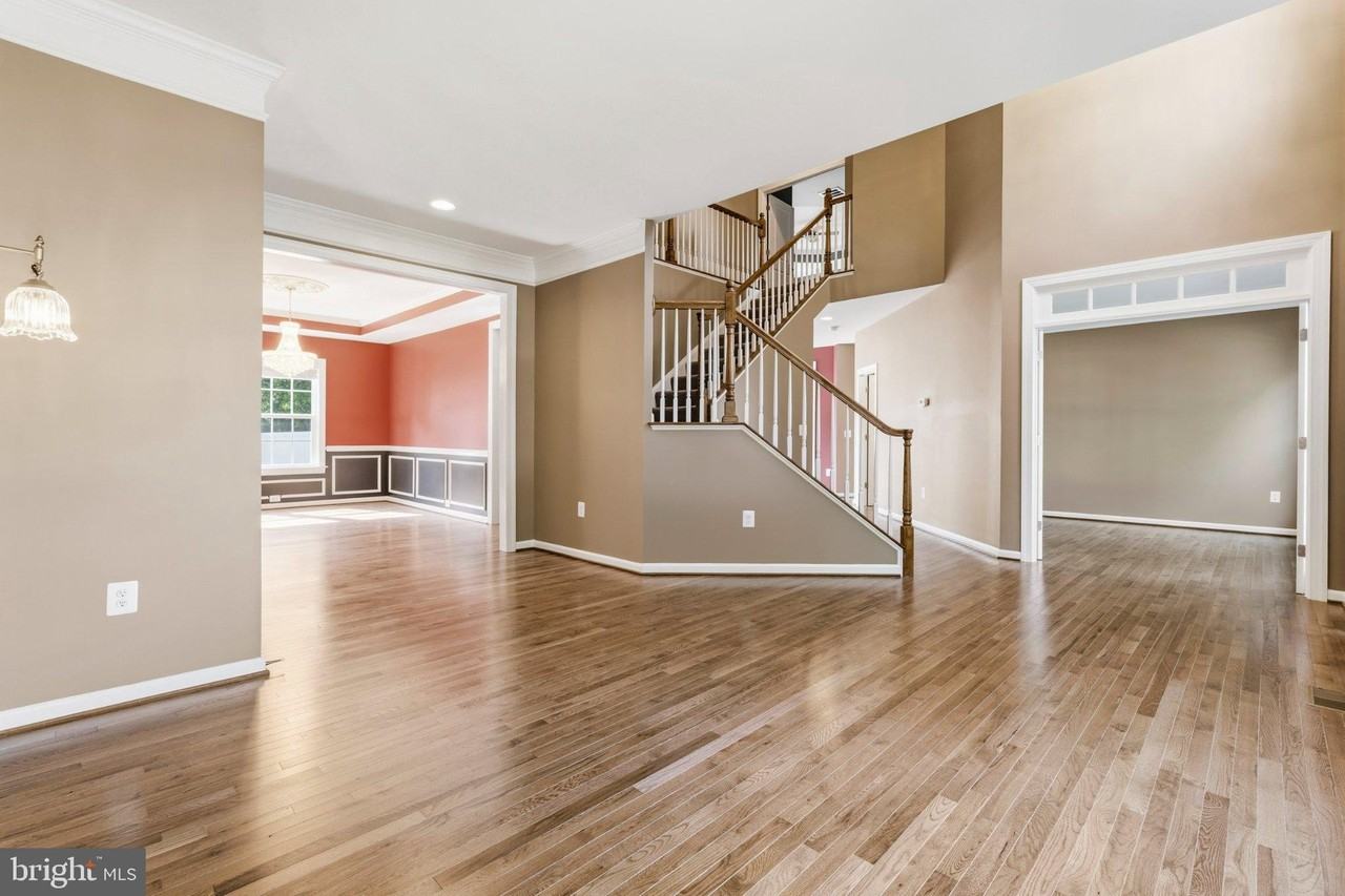 2114 Jellico Ct - Photo 6 of 50