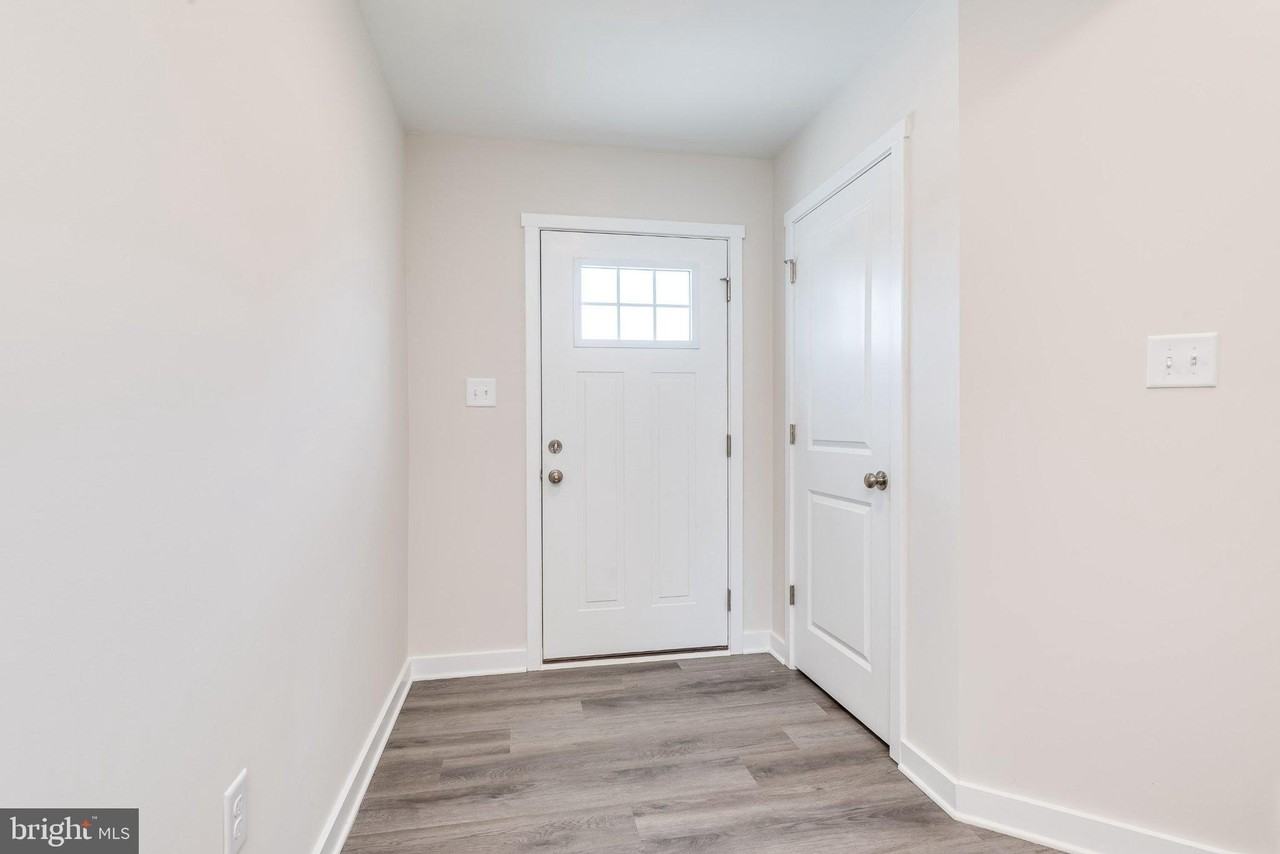97 Moses Dr - Photo 2 of 34