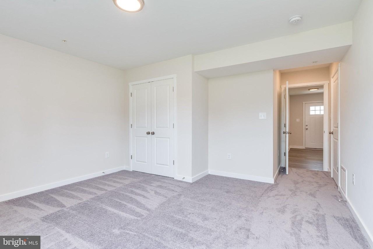 97 Moses Dr - Photo 6 of 34