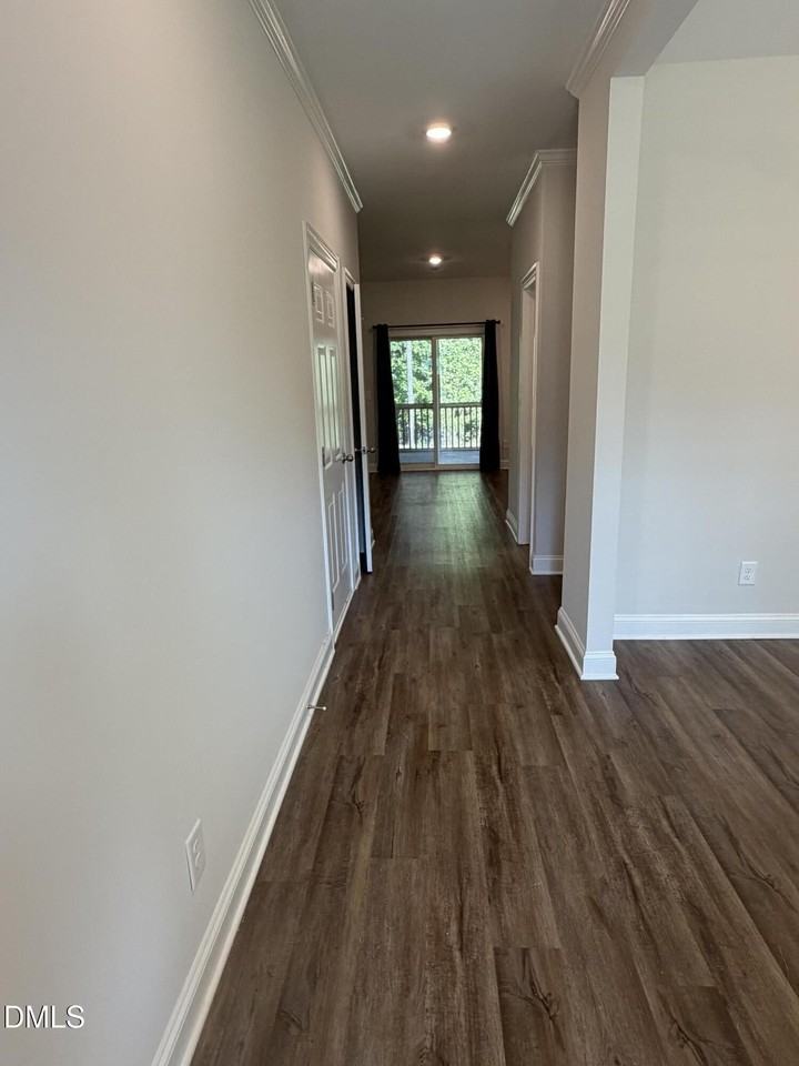 924 Weatherby Ln - Photo 5 of 28