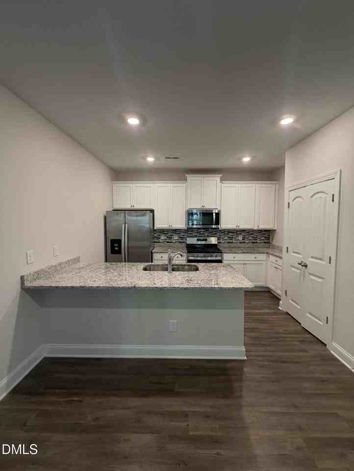 924 Weatherby Ln - Photo 7 of 28
