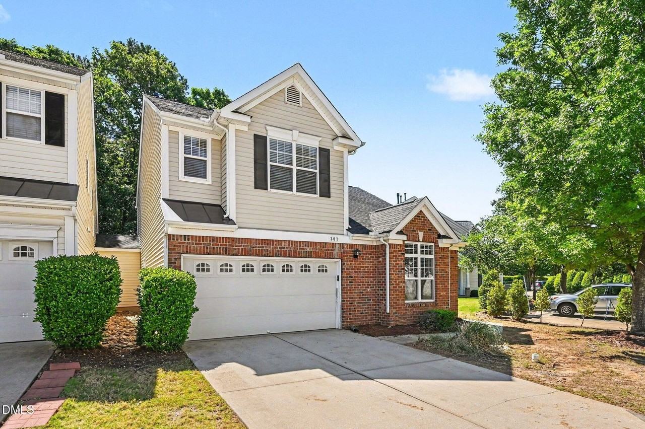 307 Founders Walk Dr - Photo 2 of 25