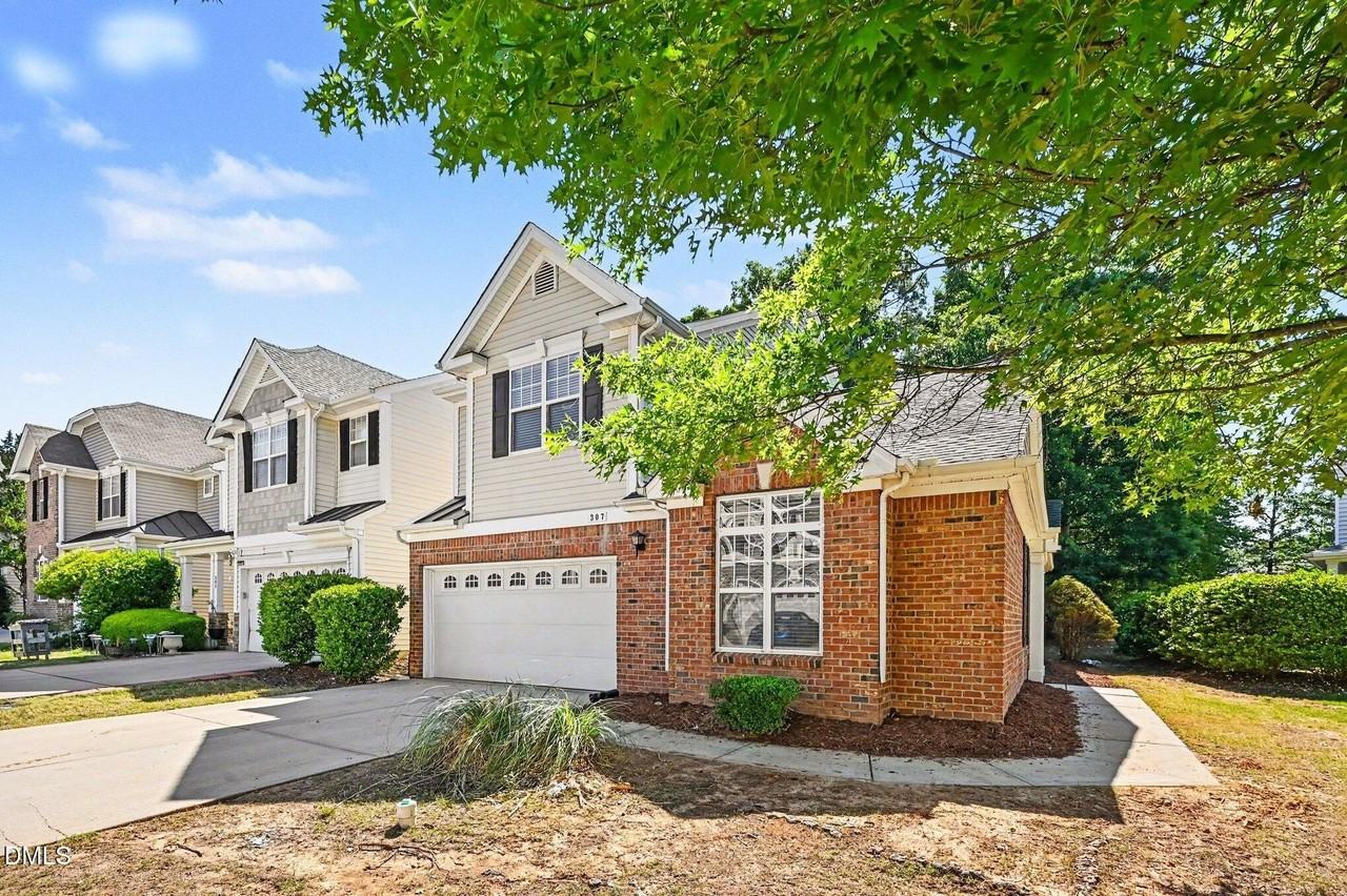 307 Founders Walk Dr - Photo 3 of 25