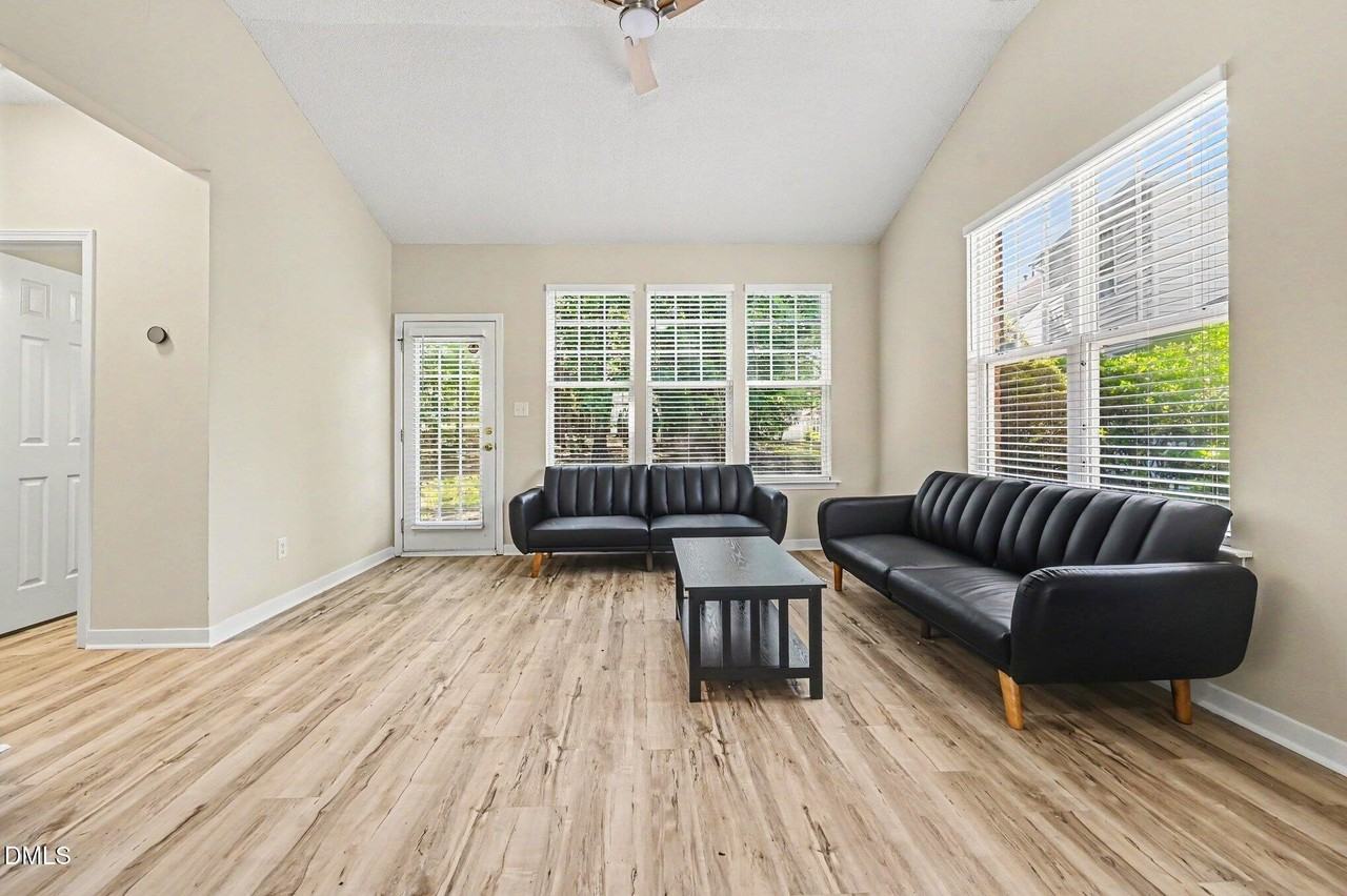 307 Founders Walk Dr - Photo 5 of 25