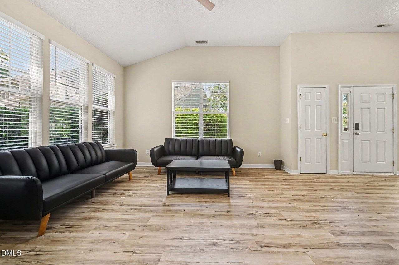 307 Founders Walk Dr - Photo 6 of 25
