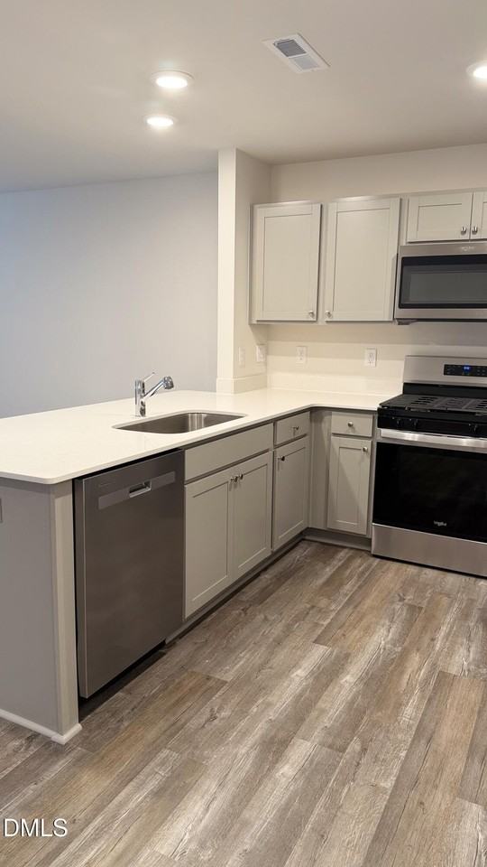 109 Clementine St - Photo 3 of 35