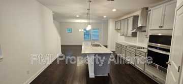 featured image of 443 Diamond Dove Cv