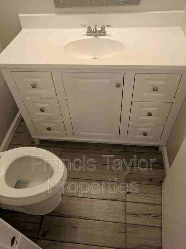1971 E Washington Ave #9 - Photo 7 of 13
