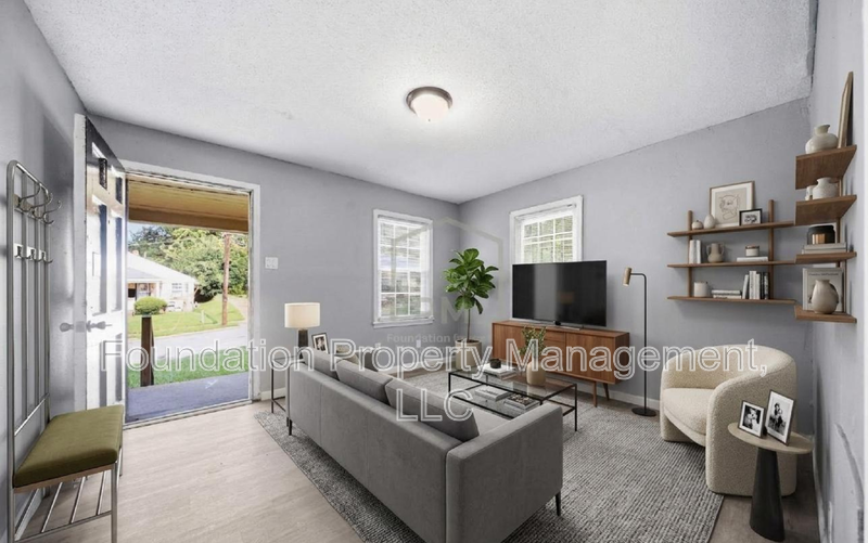 2320 E Warren St #1 - Photo 6 of 12