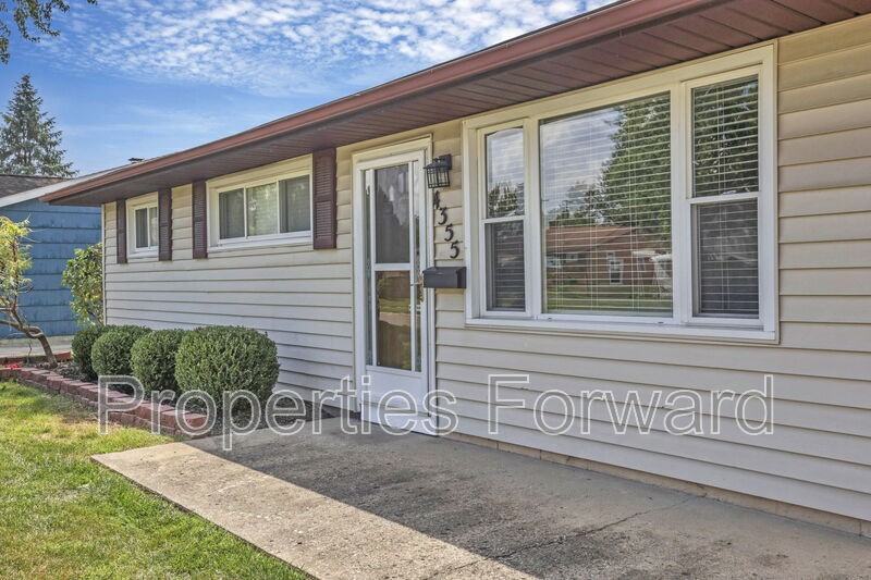 4355 Maplegrove Dr - Photo 2 of 35