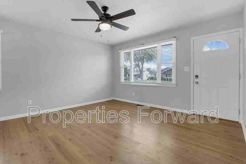 4355 Maplegrove Dr - Photo 6 of 35