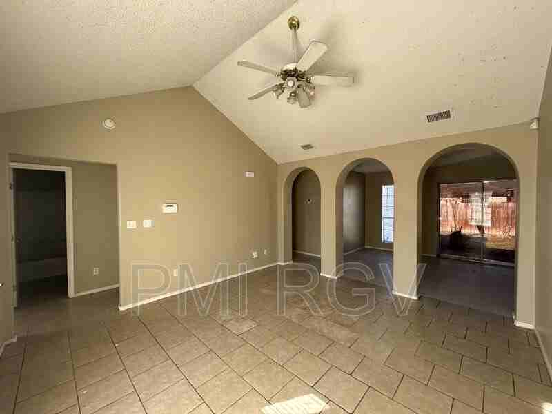 1021 Denver - Photo 3 of 18