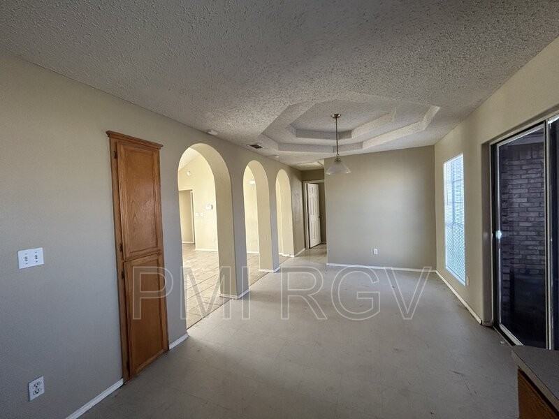 1021 Denver - Photo 6 of 18