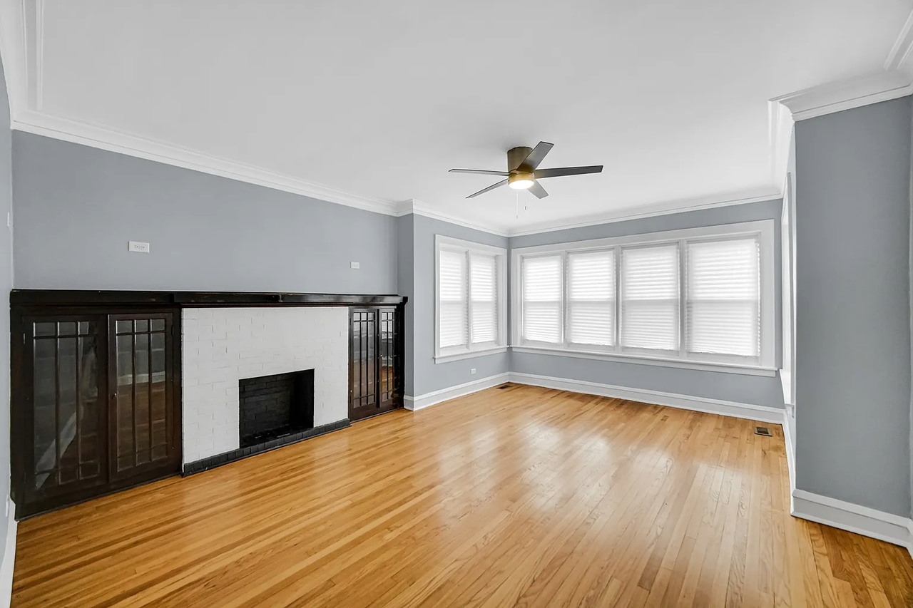 7728 S Bishop St #1 - Photo 5 of 9