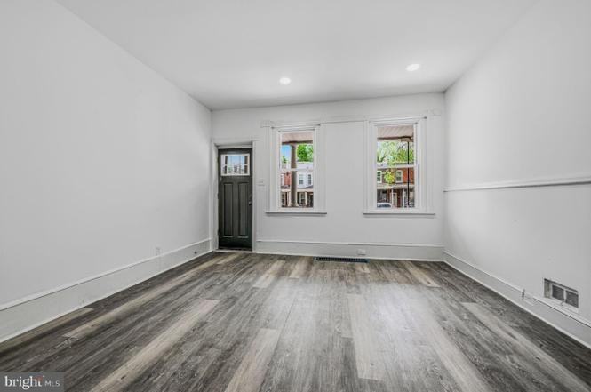 1623 W 4th St #4thST - Photo 4 of 18
