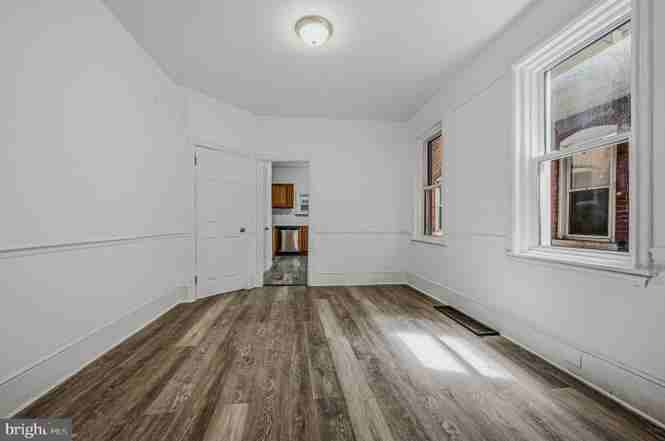 1623 W 4th St #4thST - Photo 5 of 18