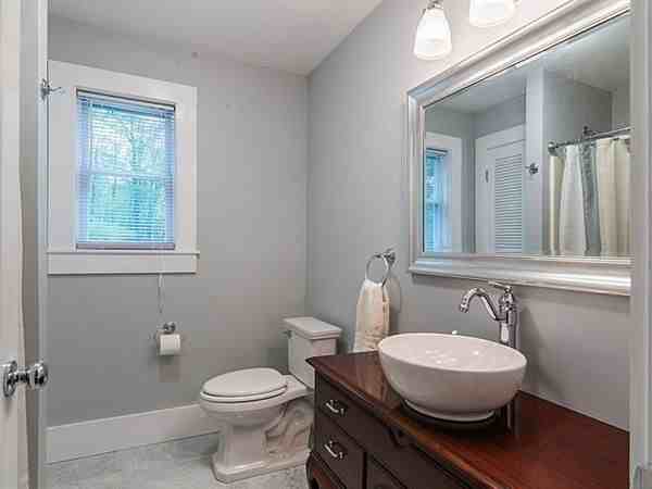 73 Milk St - Photo 4 of 12