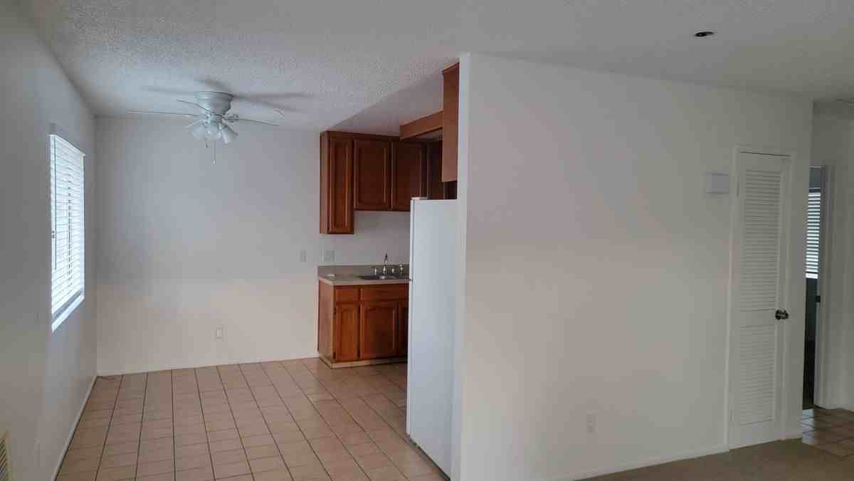 425 Millar Ave ##A - Photo 4 of 10