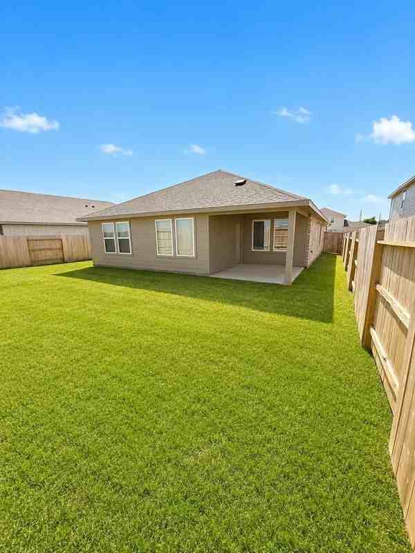 8210 Blackwell Cove Dr - Photo 5 of 27