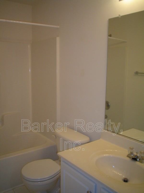 5737 Clearbay Ln - Photo 7 of 12