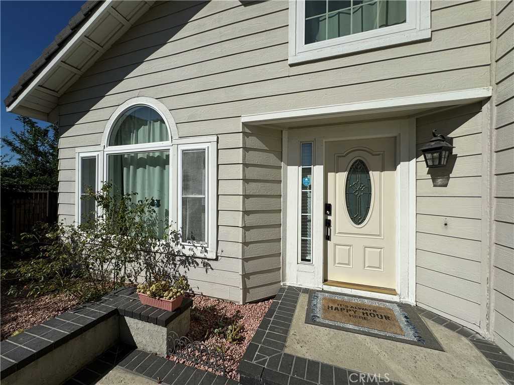 13745 Moonshadow Pl - Photo 4 of 50