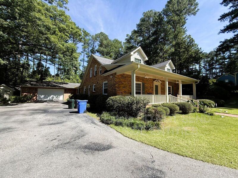 3316 Cliffdale Rd - Photo 2 of 35