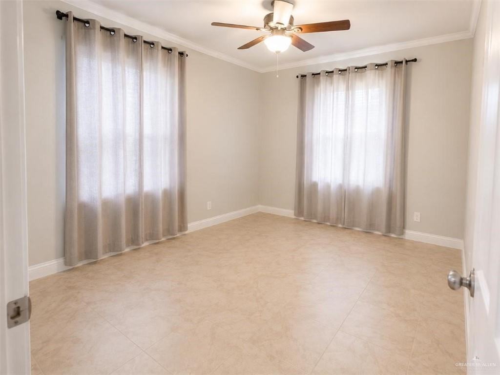 1018 W Smith St - Photo 7 of 12