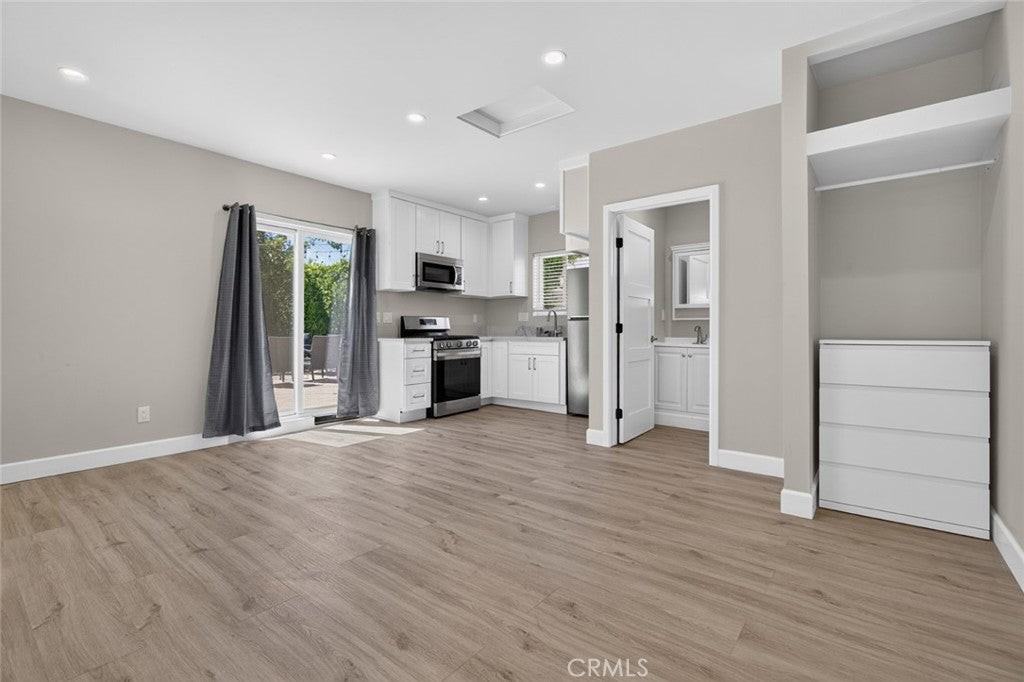 13567 Montague St - Photo 5 of 8