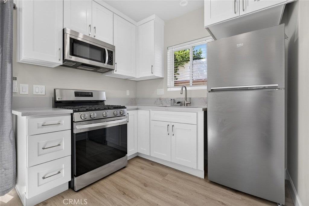 13567 Montague St - Photo 6 of 8