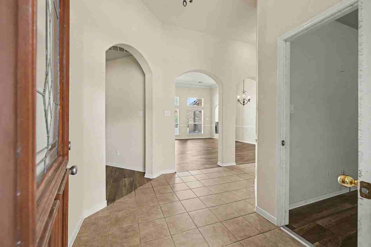 21106 Granite Trail Ln - Photo 4 of 30