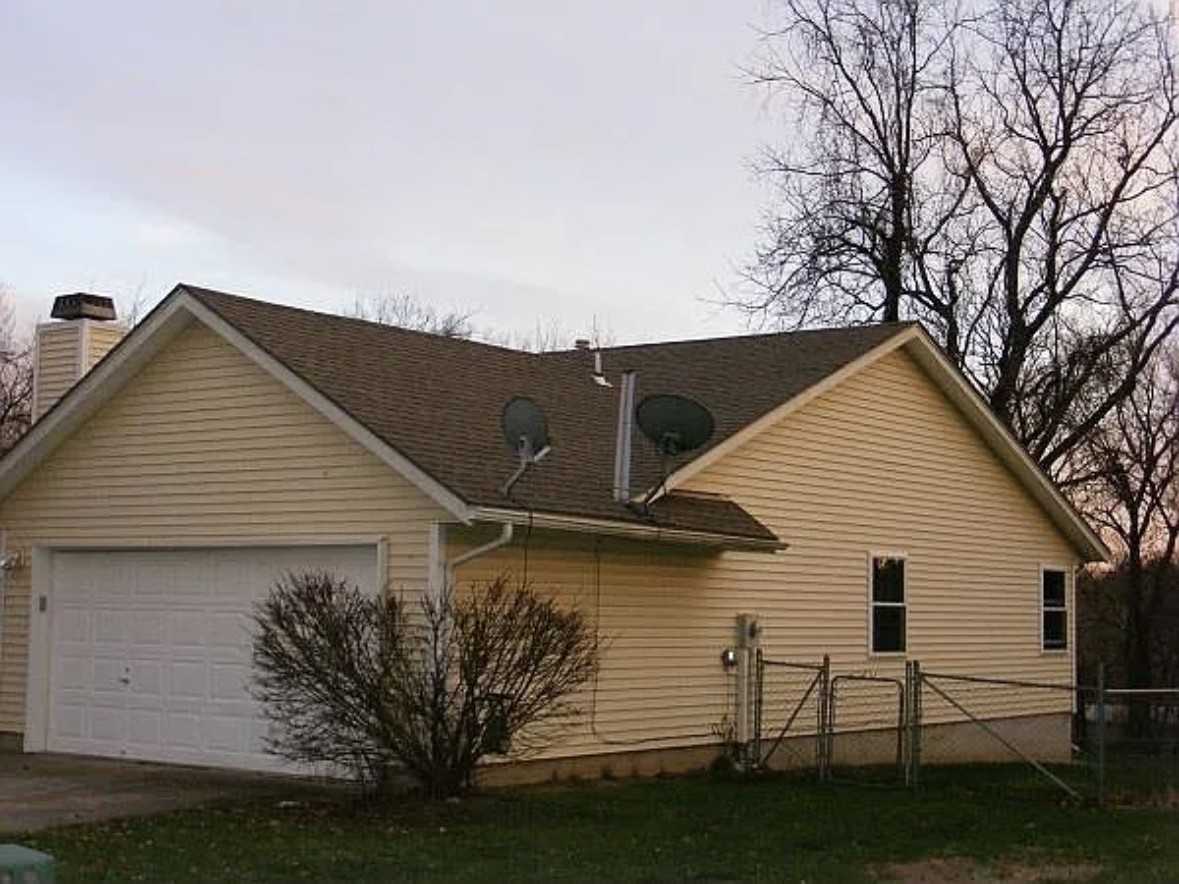 5112 Nw Pennington Ln #NA - Photo 2 of 9