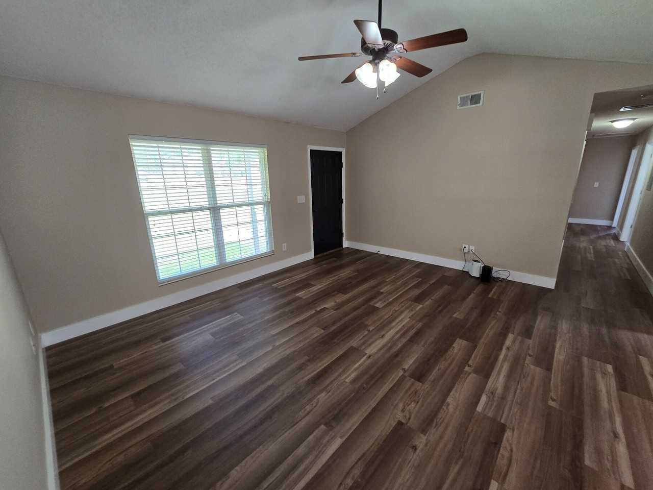 2065 Pinemount Blvd #NA - Photo 5 of 46