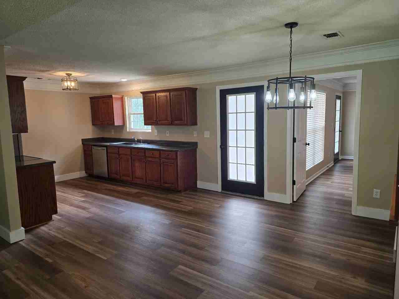 2065 Pinemount Blvd #NA - Photo 7 of 46