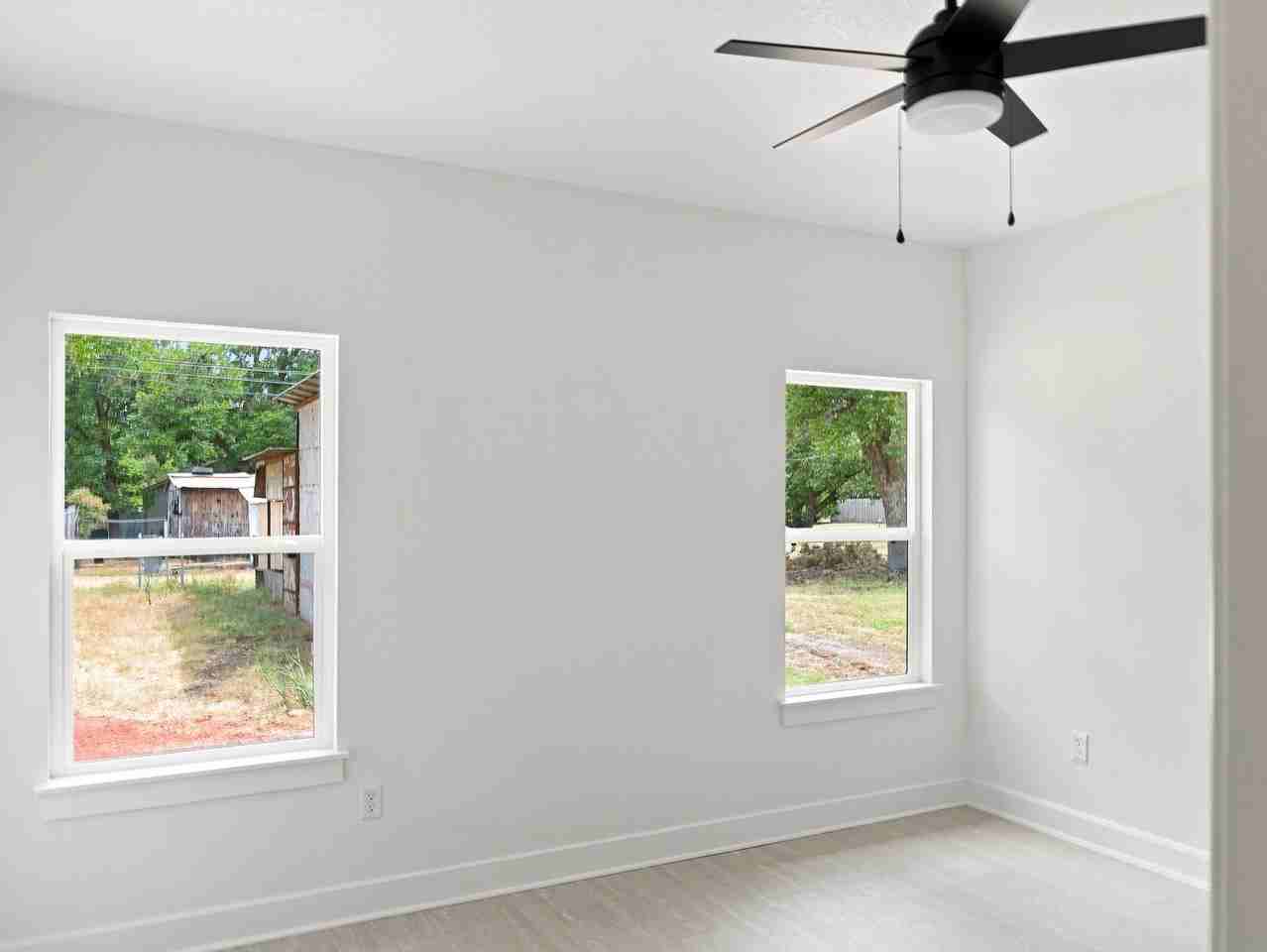 313 Bowie St #NA - Photo 3 of 19