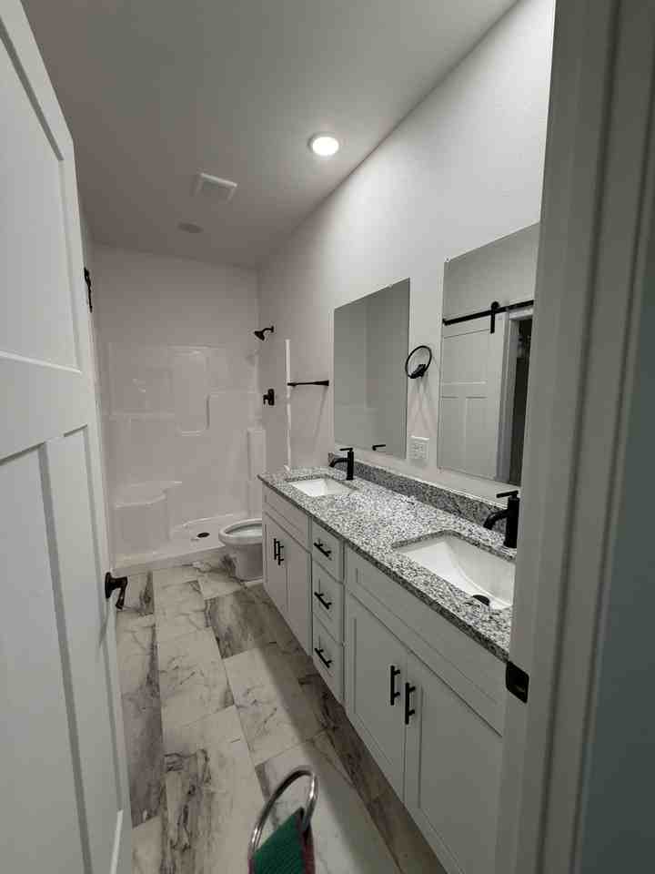 619 W Morrow St #NA - Photo 4 of 9