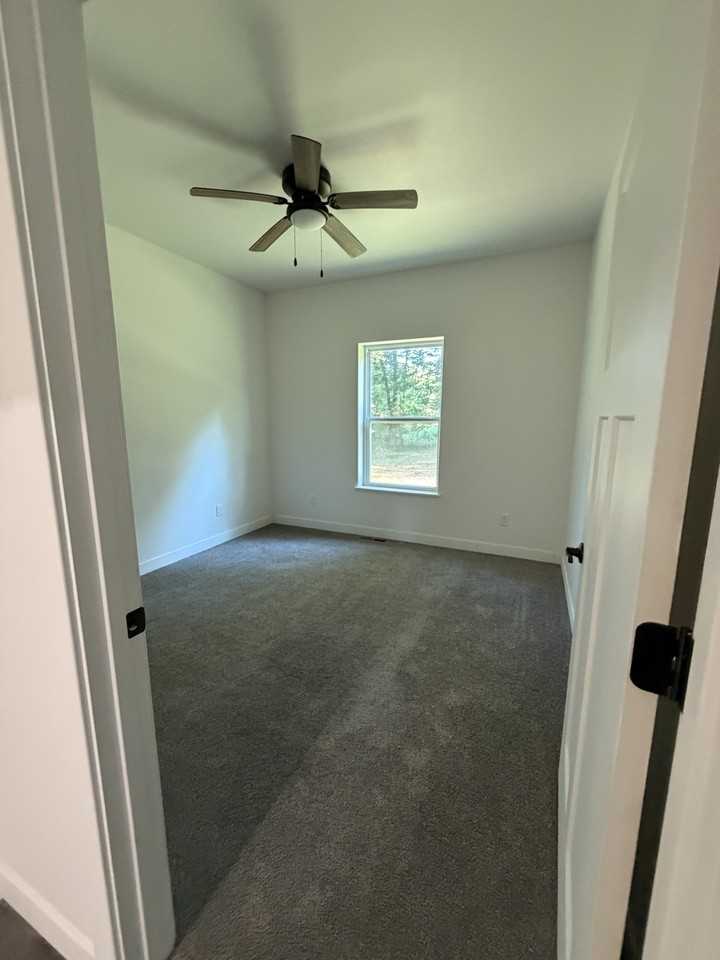619 W Morrow St #NA - Photo 6 of 9