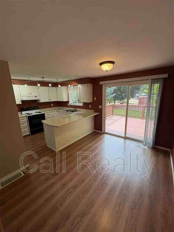 309 N Mayhew Rd - Photo 4 of 17