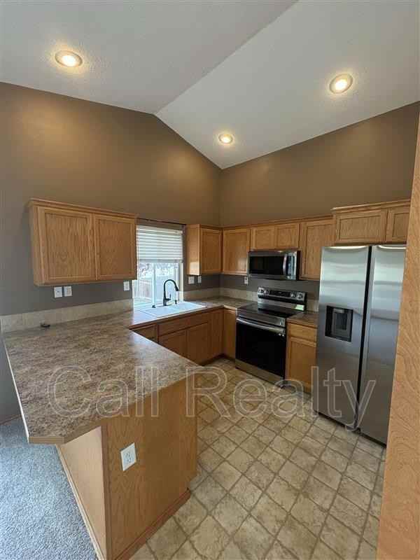 14609 E Crown Ave - Photo 5 of 20
