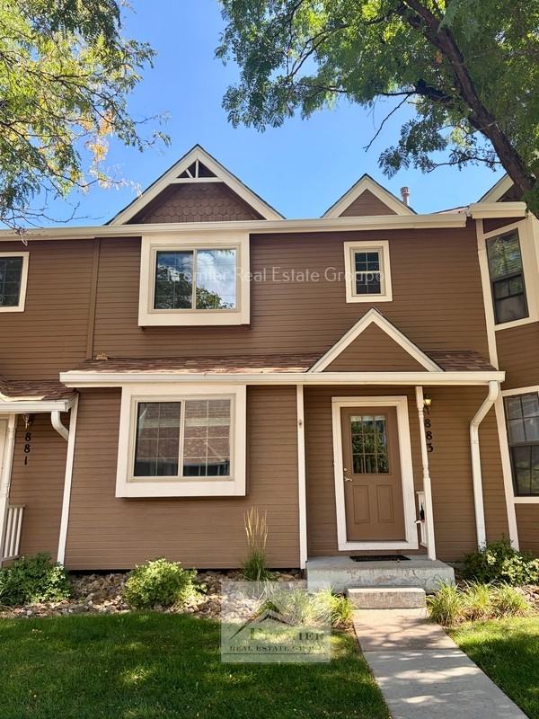 883 London Green Way - Photo 2 of 13