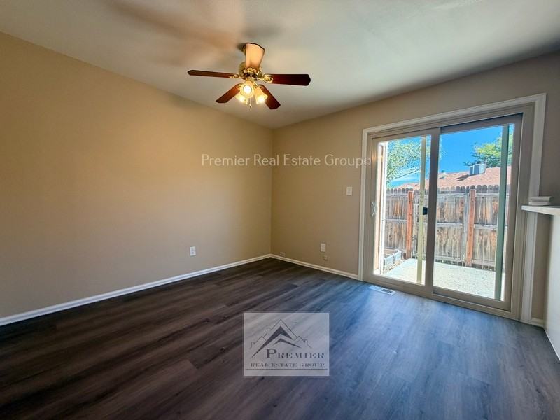 883 London Green Way - Photo 5 of 13