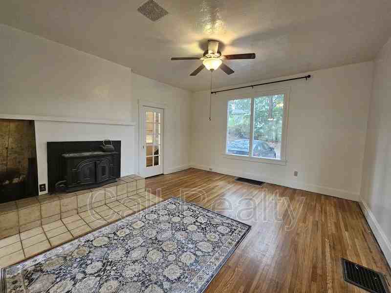 350 E 10th Ave - Photo 2 of 27