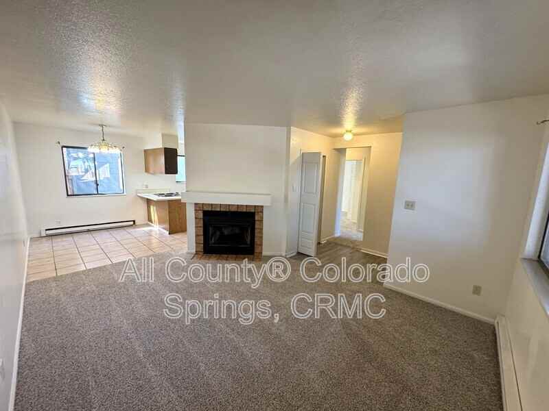 2230 N Weber St #B - Photo 2 of 17