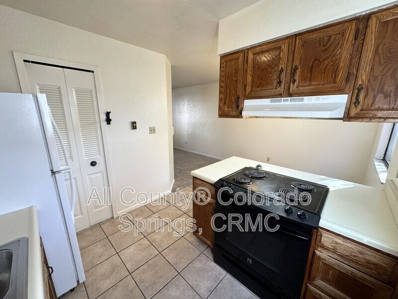 2230 N Weber St #B - Photo 5 of 17