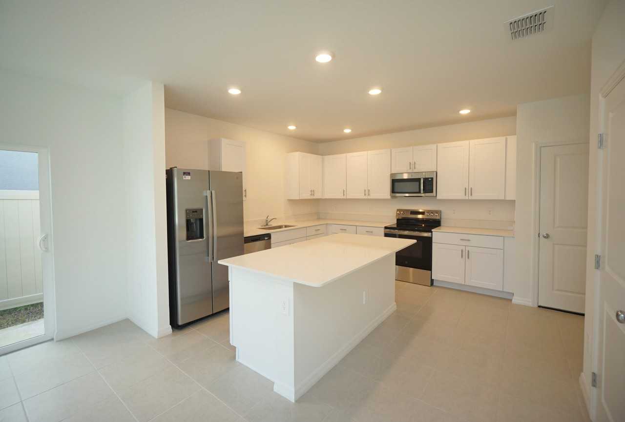 10536 Sage Canyon Dr - Photo 4 of 26